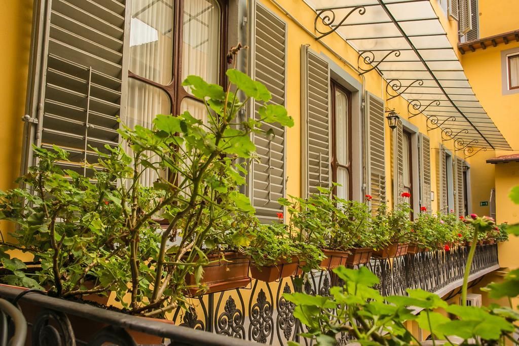 Hotel Bretagna Heritage - Alfieri Collezione Floransa Dış mekan fotoğraf